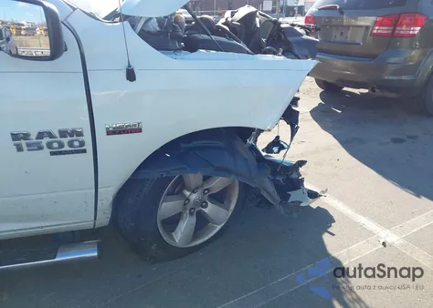 2022 Ram 1500 Classic Tradesman 4X4 5'7 Box из США, поврежденный, VIN 3C6RR7KT2NG276039